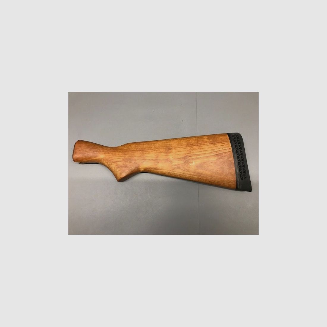 Remington Modell 870 Pump Action Hinterschaft rechts Holzklasse 1
