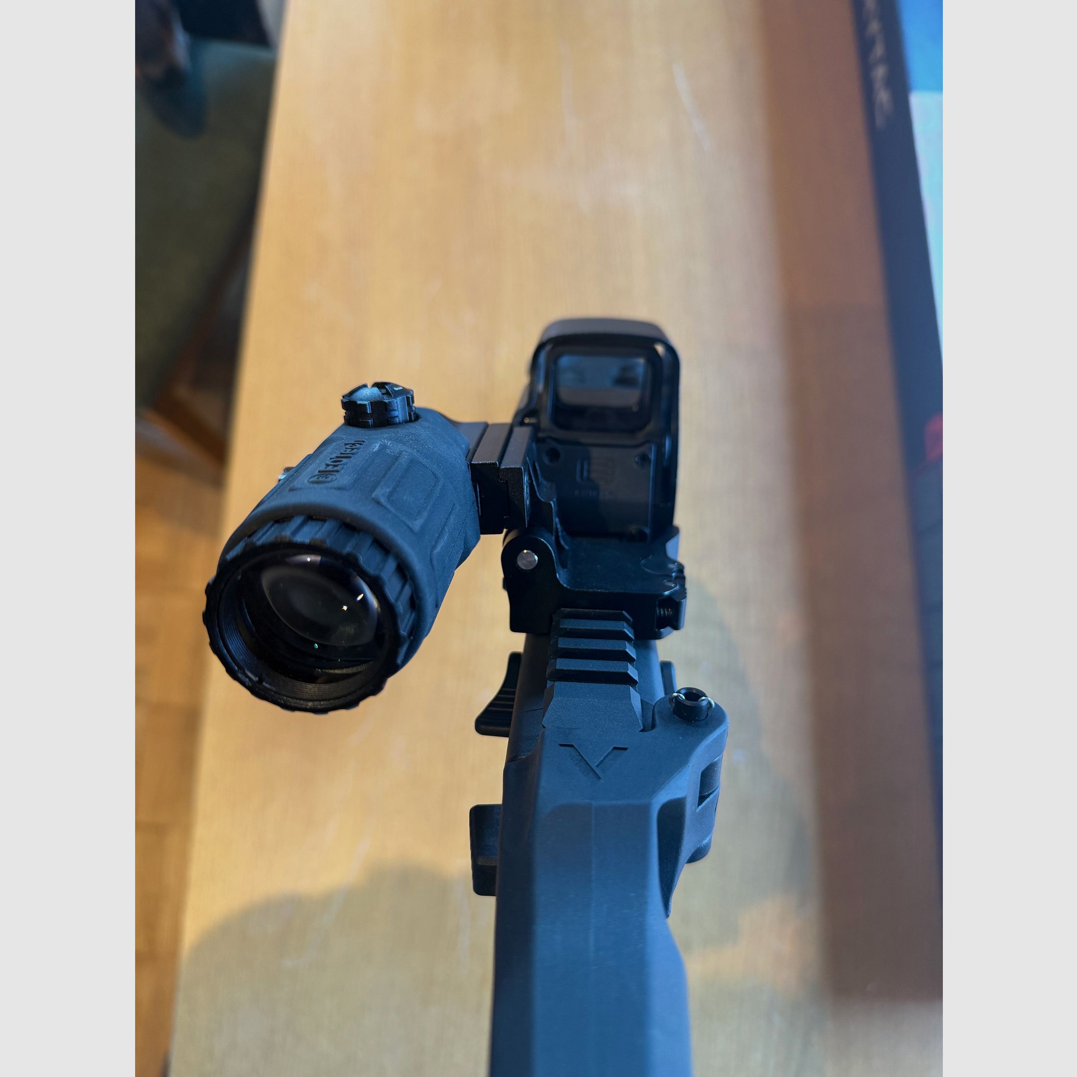 Krytac Kriss Vector Airsoft S-AEG (schwarz) + Ausrüstung