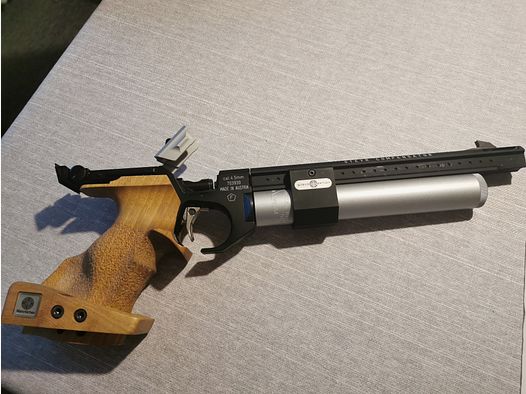 Air pistol Steyr LP1 converted to compressed air