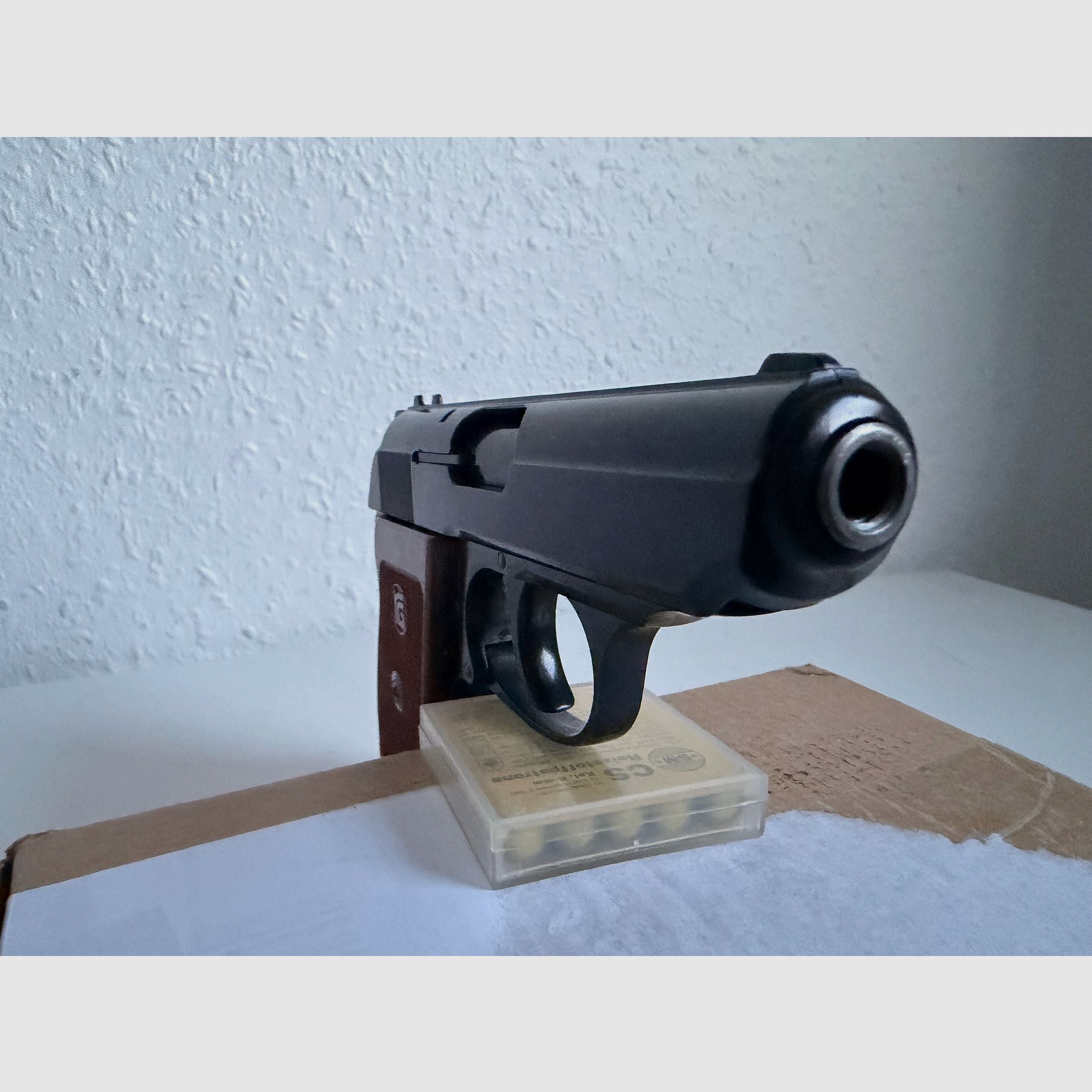 Röhm RG 800 8 mm K. blank firing gas pistol OVP