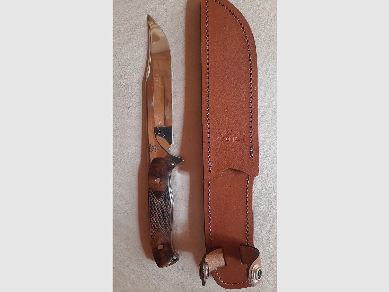 Couteau de collection limité Buck pour le 100e anniversaire de la société Buck USA