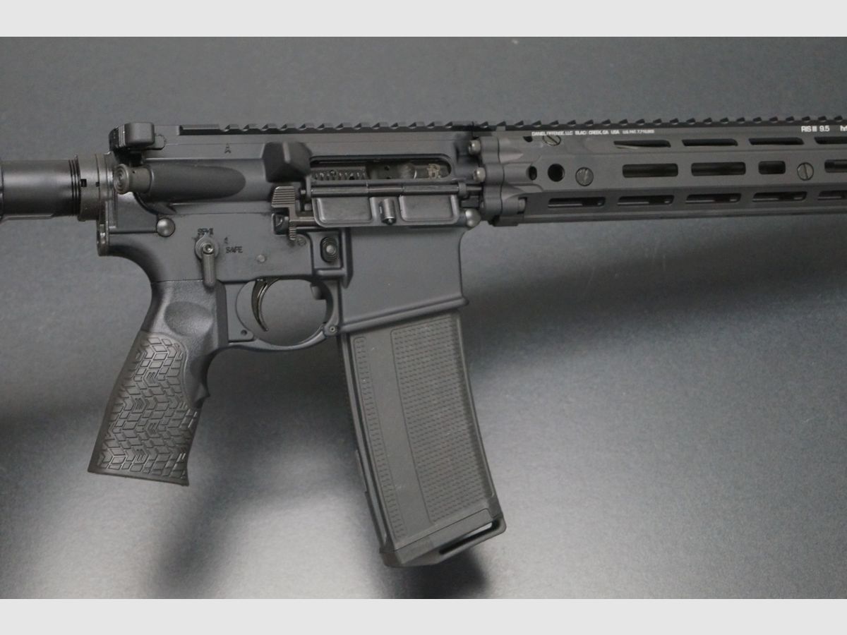 Daniel Defense DD4 MK18 RIII SBR 10.3″ Nero, immagine 3 di 8