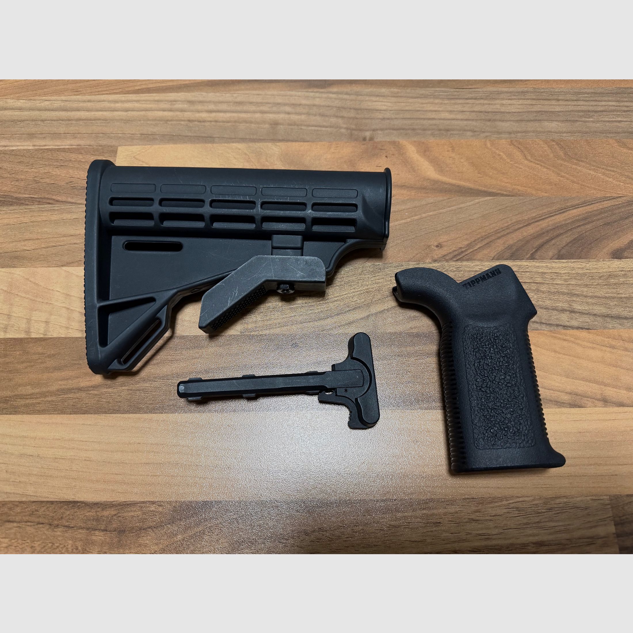 Tippmann M4-22 Möbel & Ladegriff