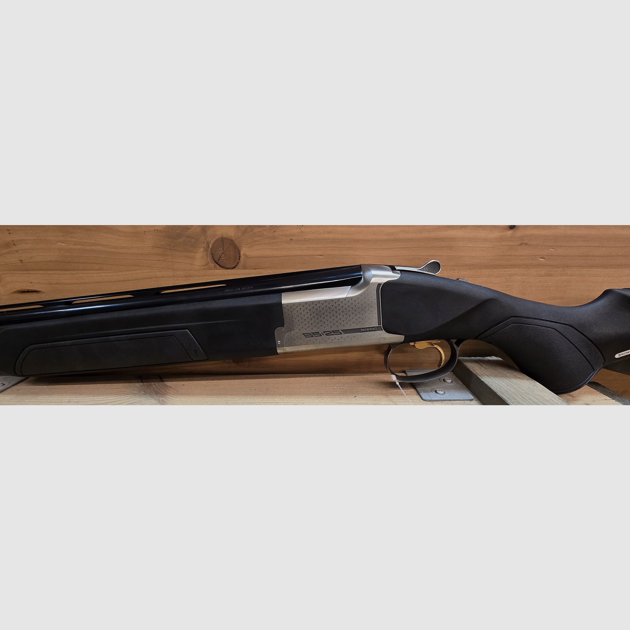 Browning B525 Composite ADJ over-and-under shotgun caliber 12/76 - 76 cm barrel length