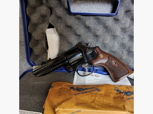 Smith & Wesson 586-8