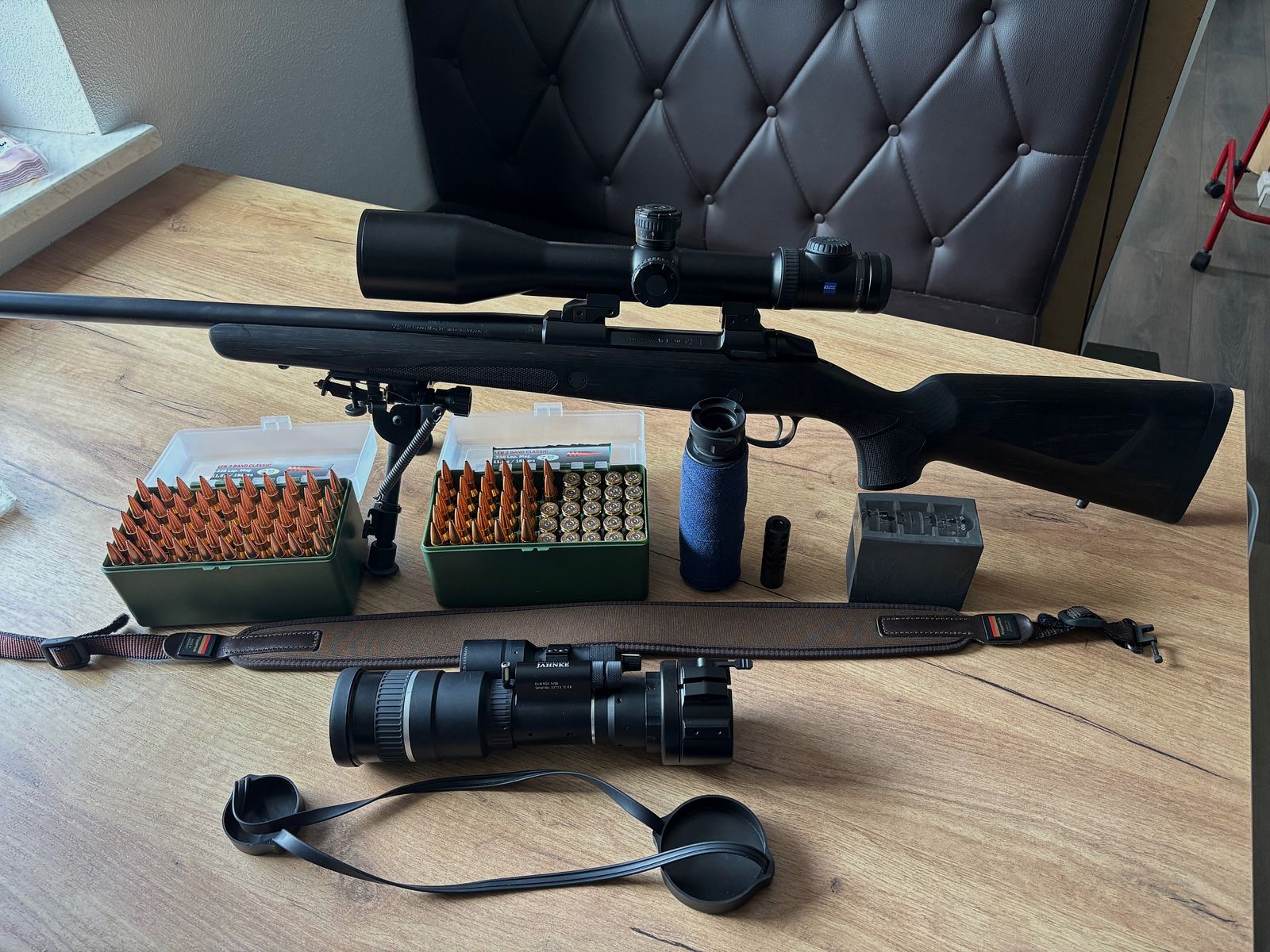 Sako 85 XL 338 Lapua + Zeiss V8+ accessori