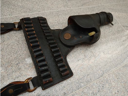 Schouder-bandolier-holster
