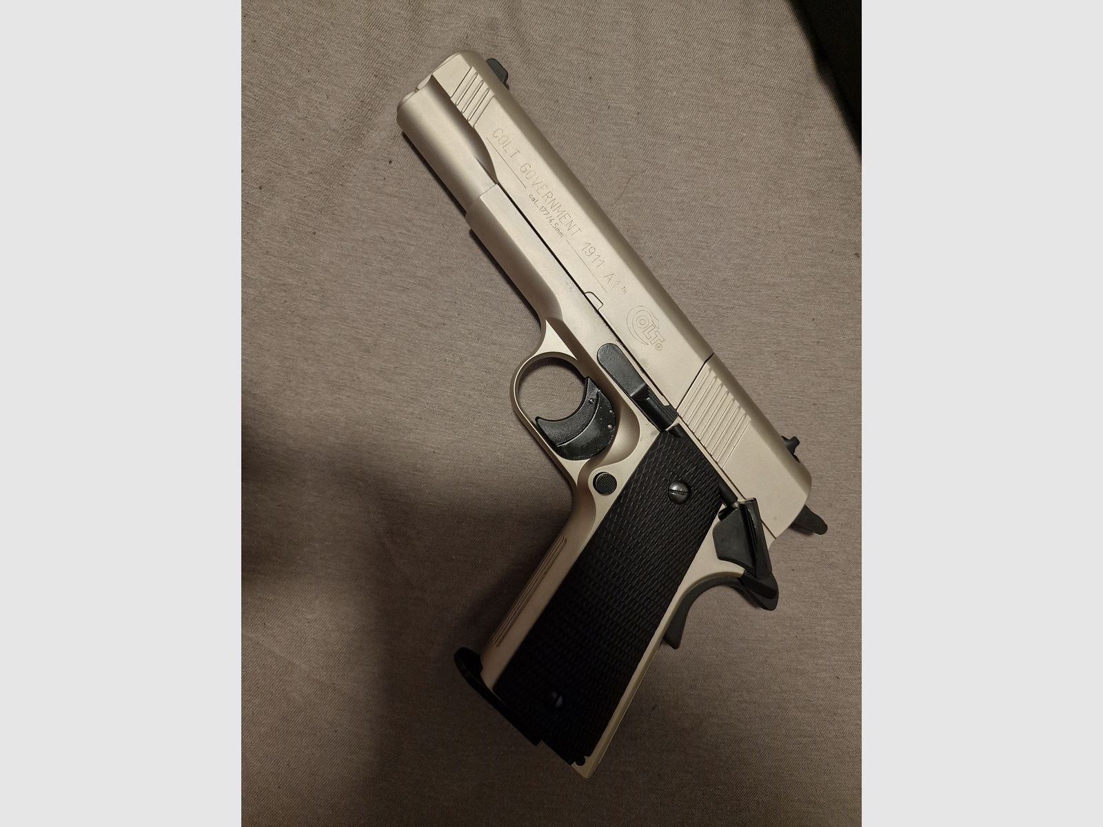 Colt Government 1911 A1 Diabolo Nickel