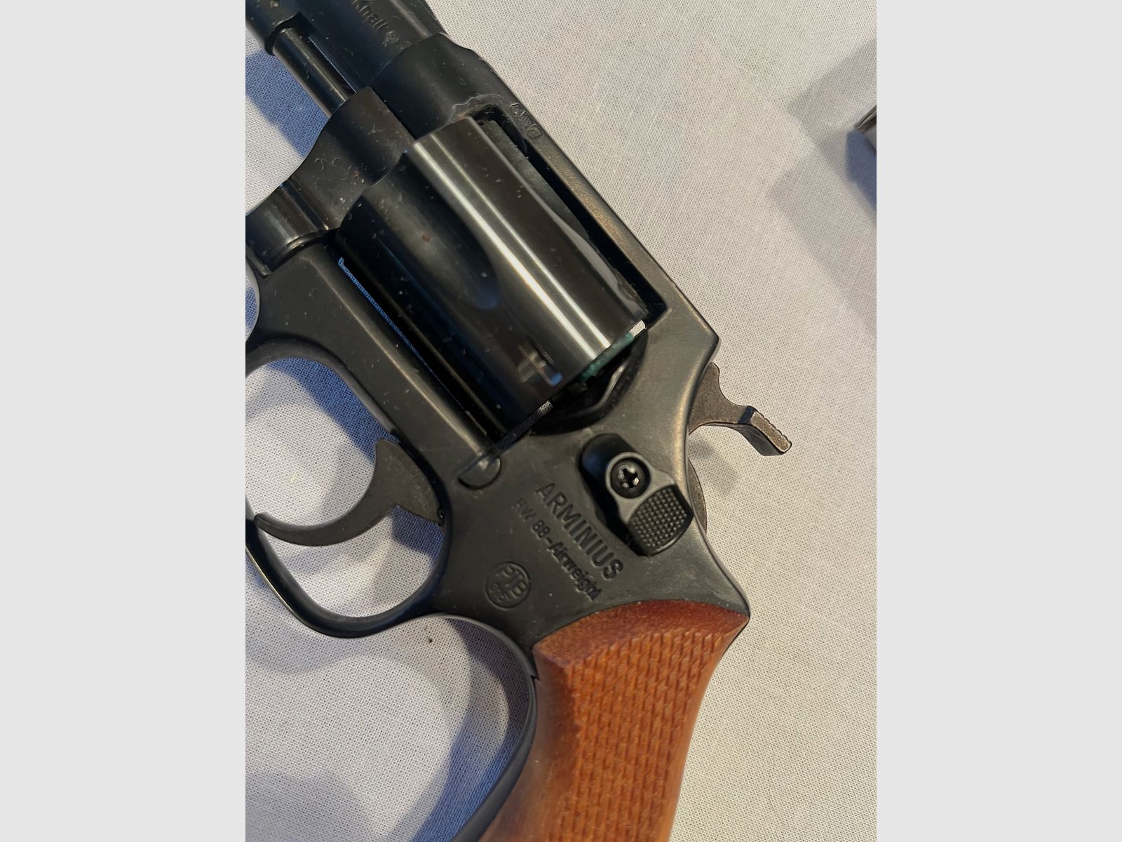 Blank firing pistol with accessories