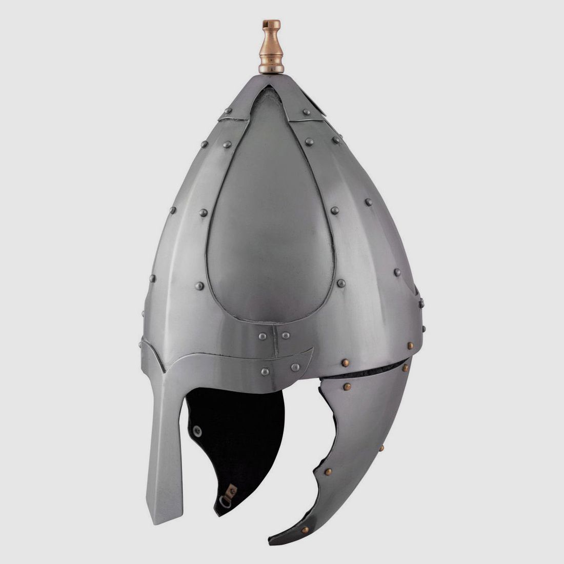 Hełm spangenhelm z osłoną na nos