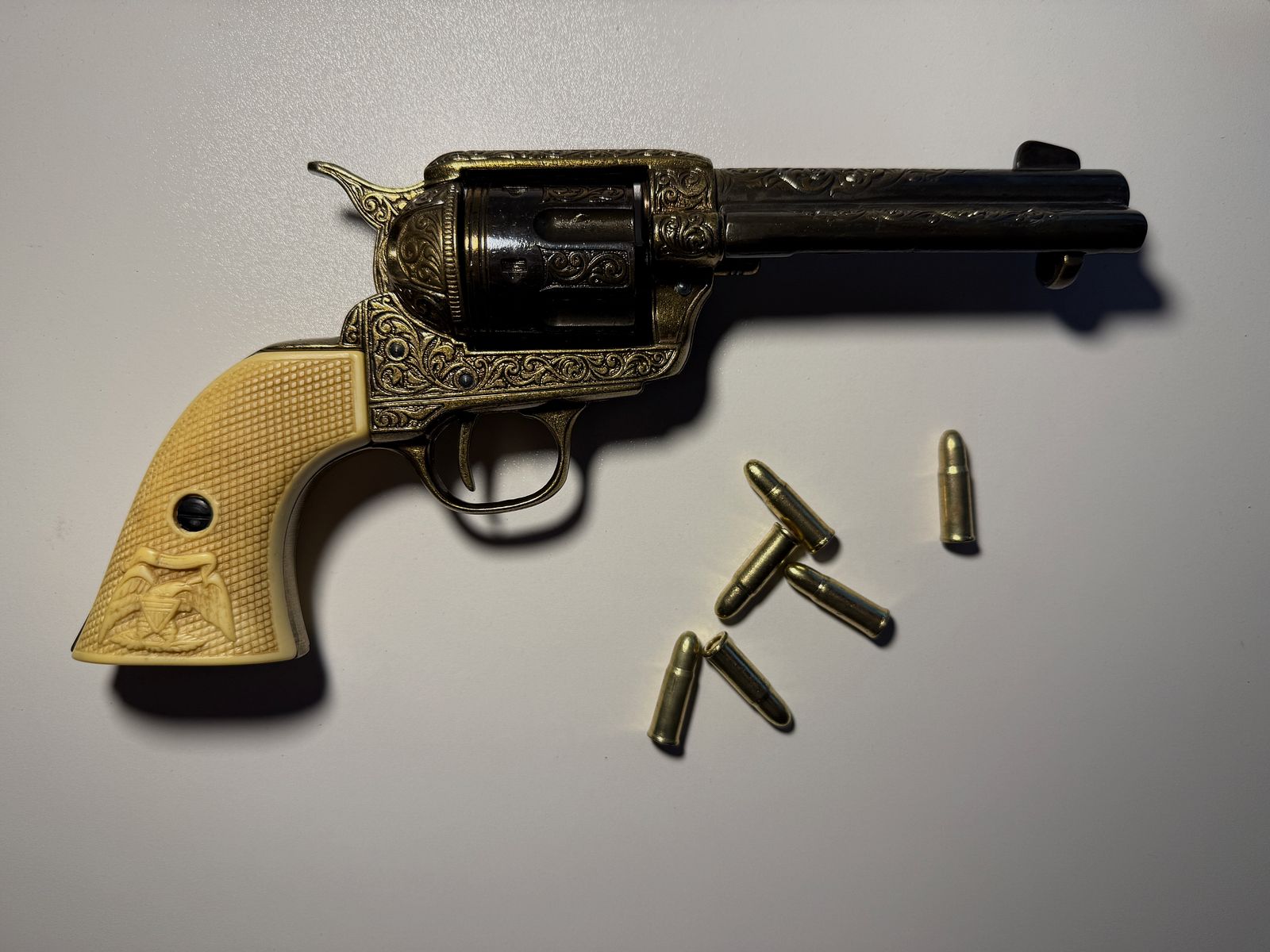 Revolver "COLT Peacemaker“, US Kavallerie 1873, verzierte Dekowaffe
