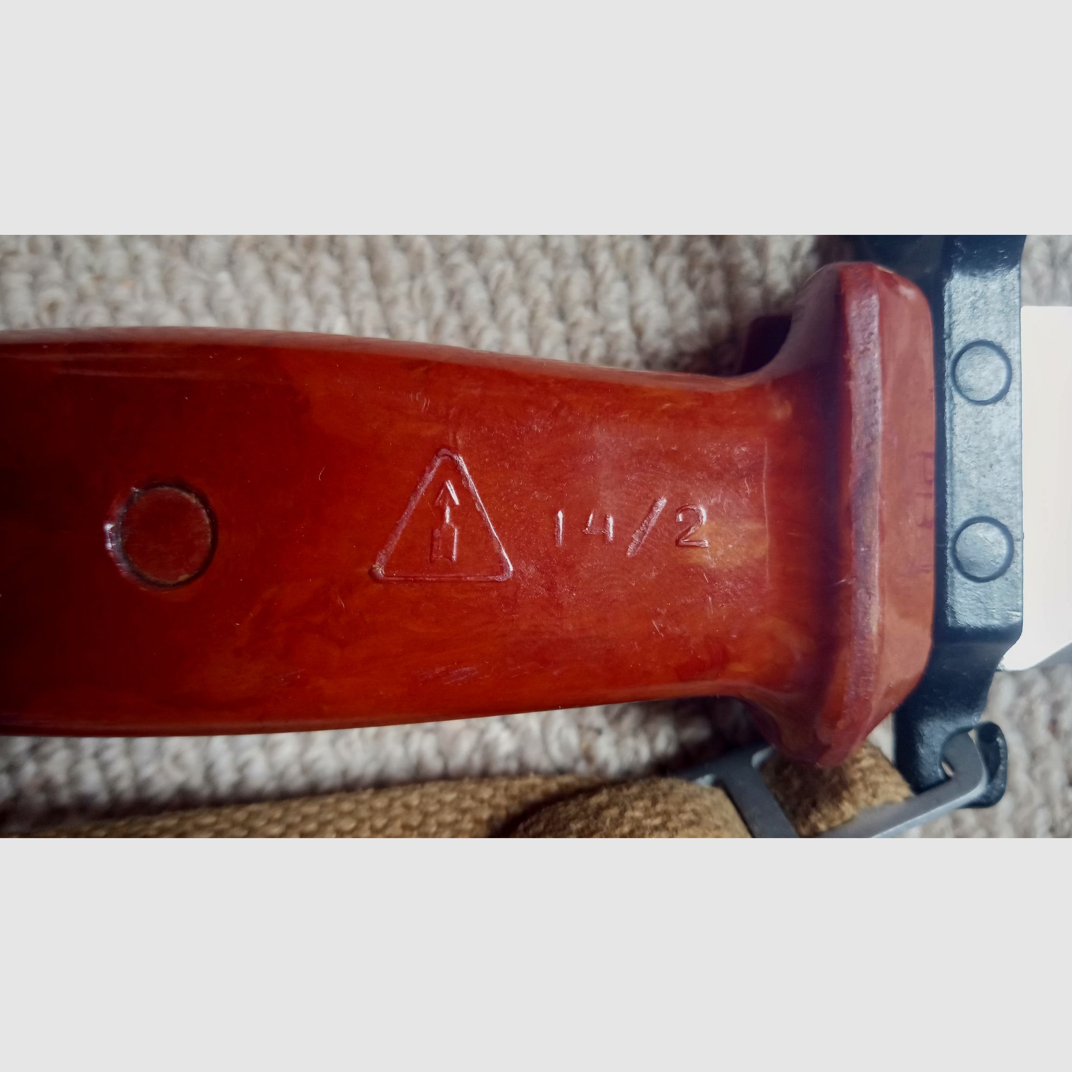 Russisches 6h4 (6x4) AK Bajonett komplett inkl. Faustriemen und Bakelit Scheide // AKM AK74 Izhmash Seitengewehr