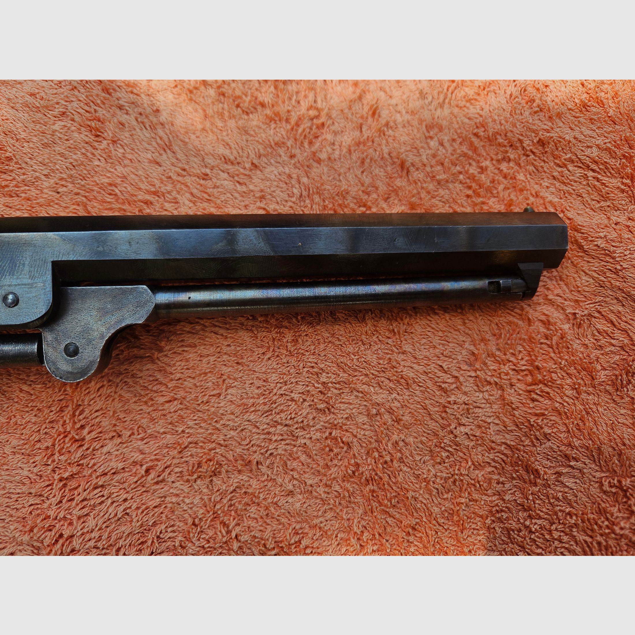 Neumann-Umbau auf 9 mm Schreckschuss Colt 1851 Navy