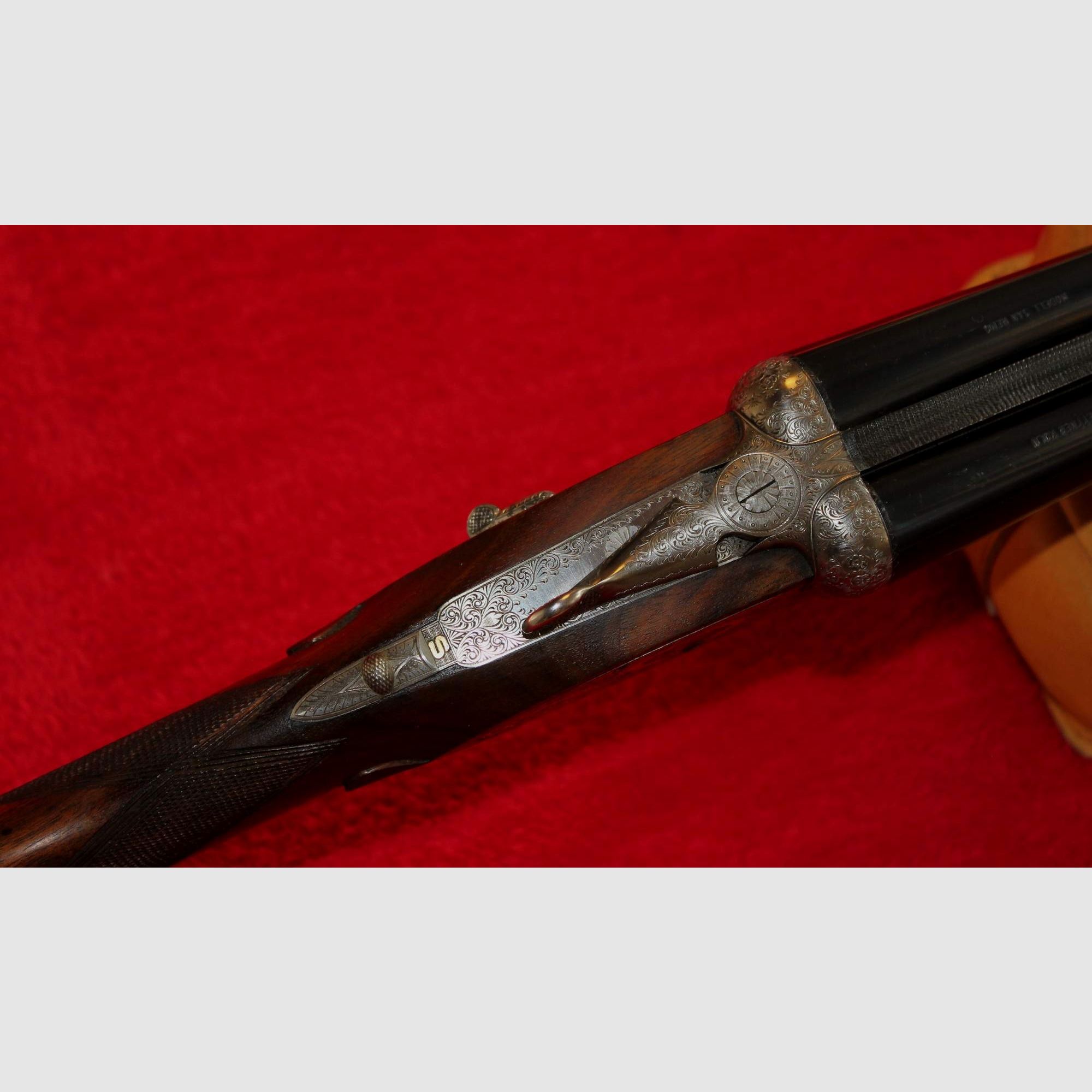 Elegante Seitenschlossflinte der Firma Grulla,  Mod. San Remo