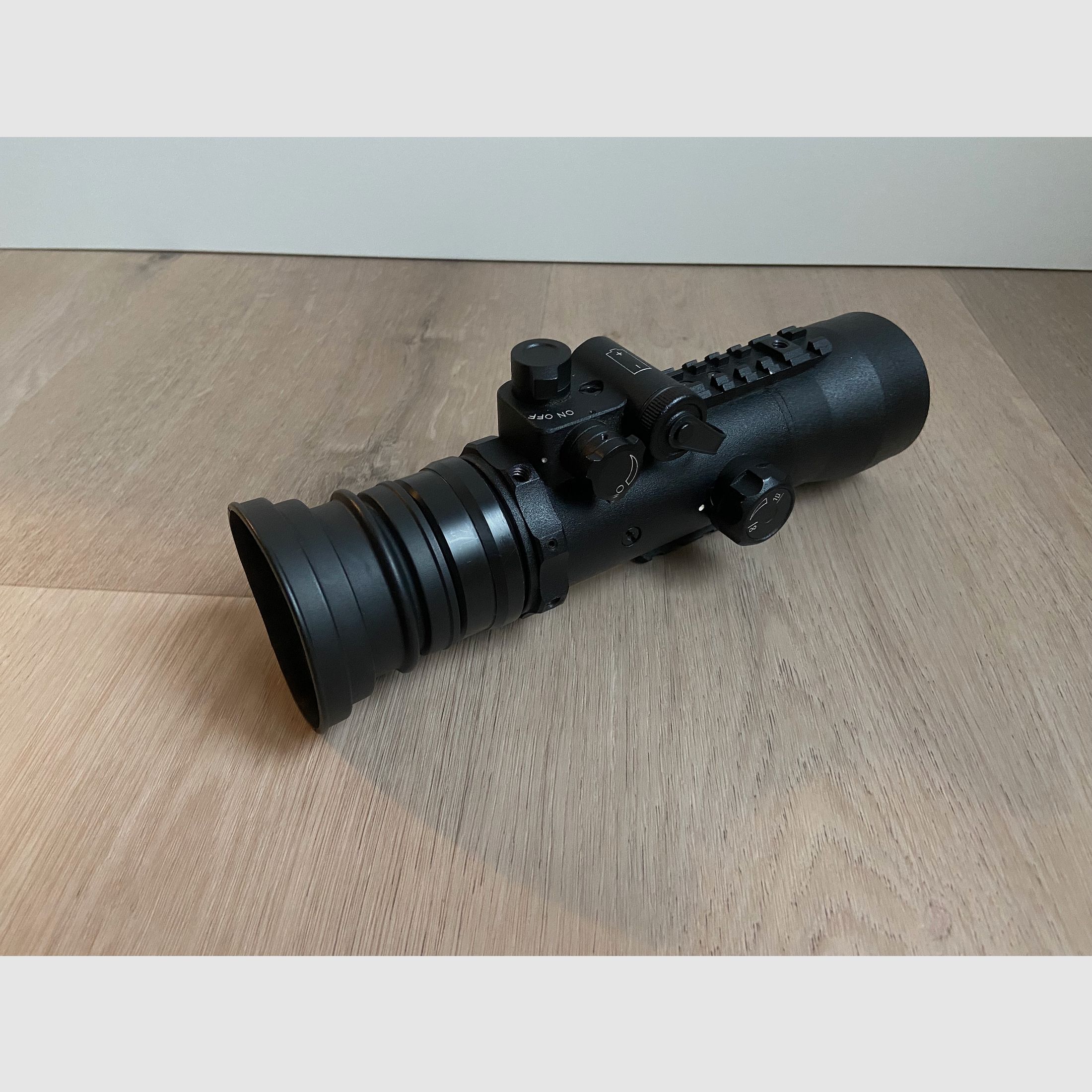 Dipol DN34 Pro incl. Lampada a infrarossi (laser IR)