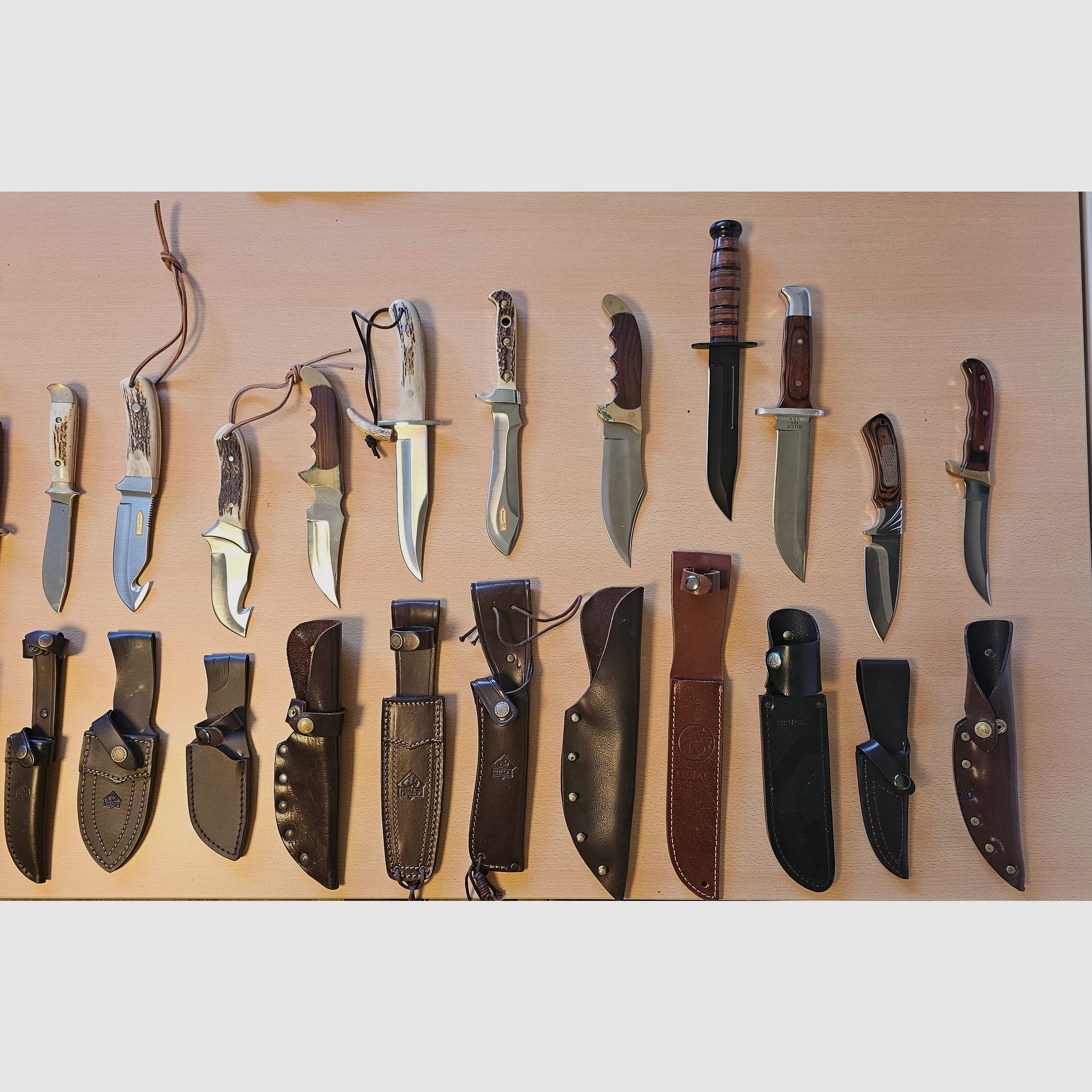26 Jagdmesser von BÖKER, PUMA, Diefentahl, Hartkopf, Buck, EKA etc. im Set zu verkaufen