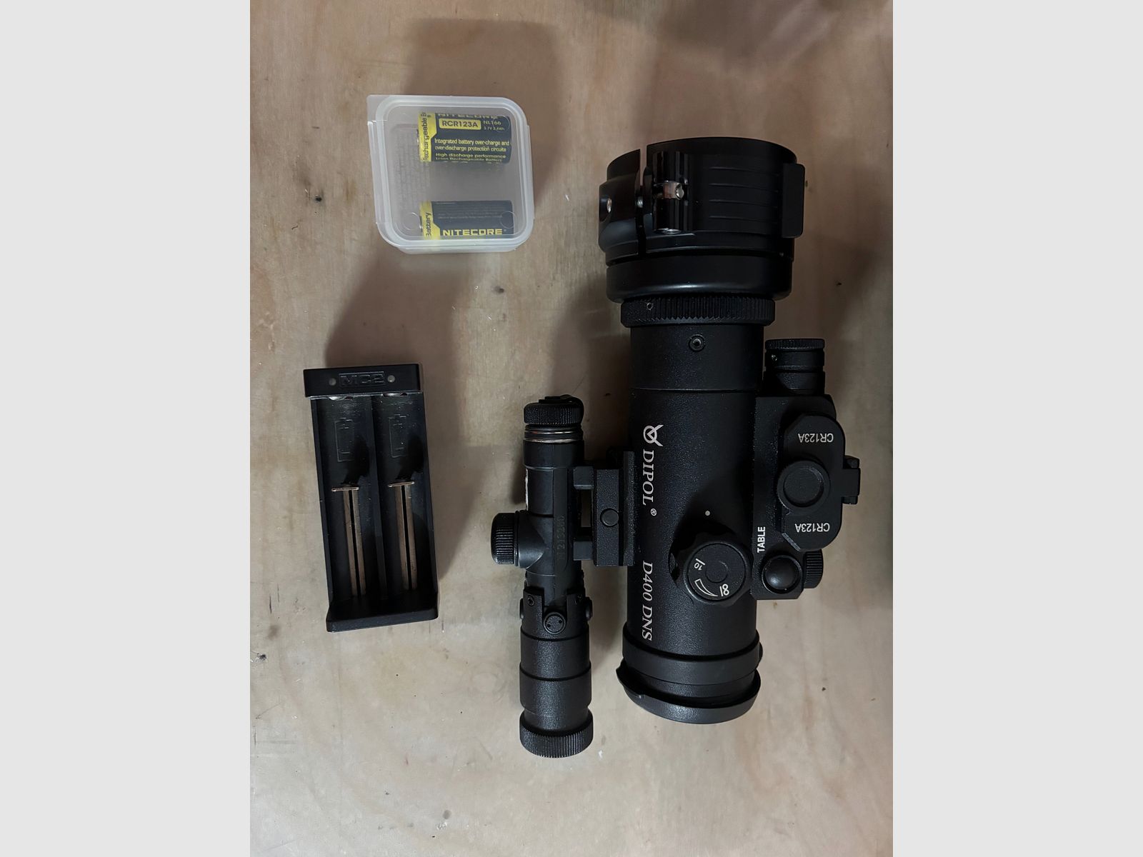 Dipol DNS 400 Nachtzicht voorzetapparaat