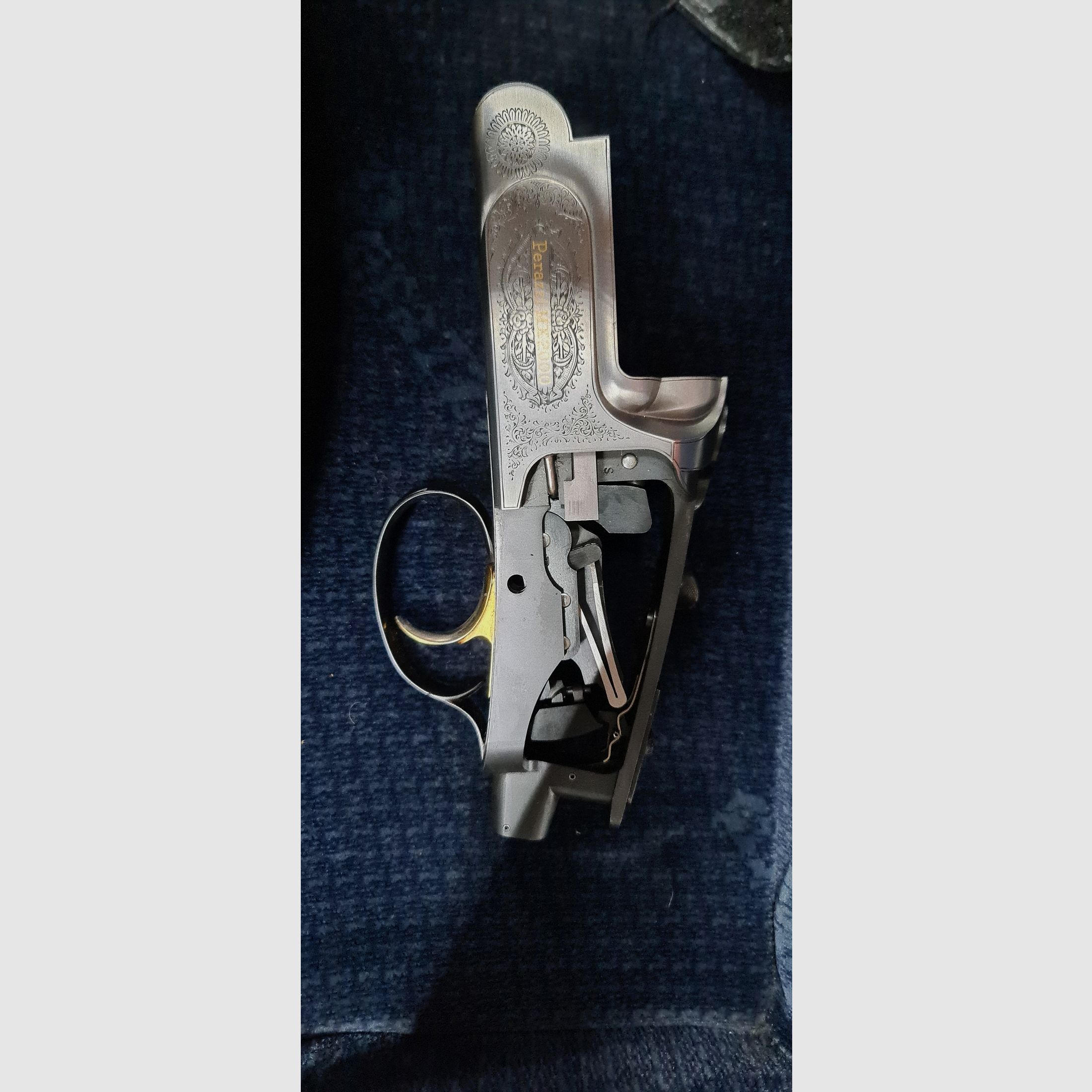 Perazzi MX 2000 con grabado