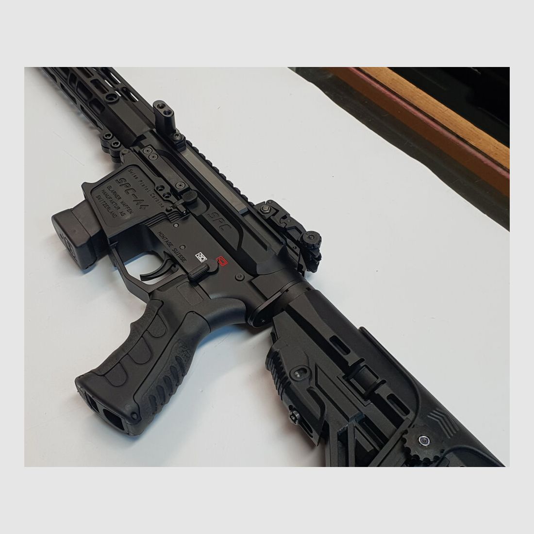 GWMH AG Selbstladebüchse GWMH SPC-HUNTER A4 10" (SWISS PISTOL CARBINE) BLACK Kal..45ACP AR15 Glock Magazin