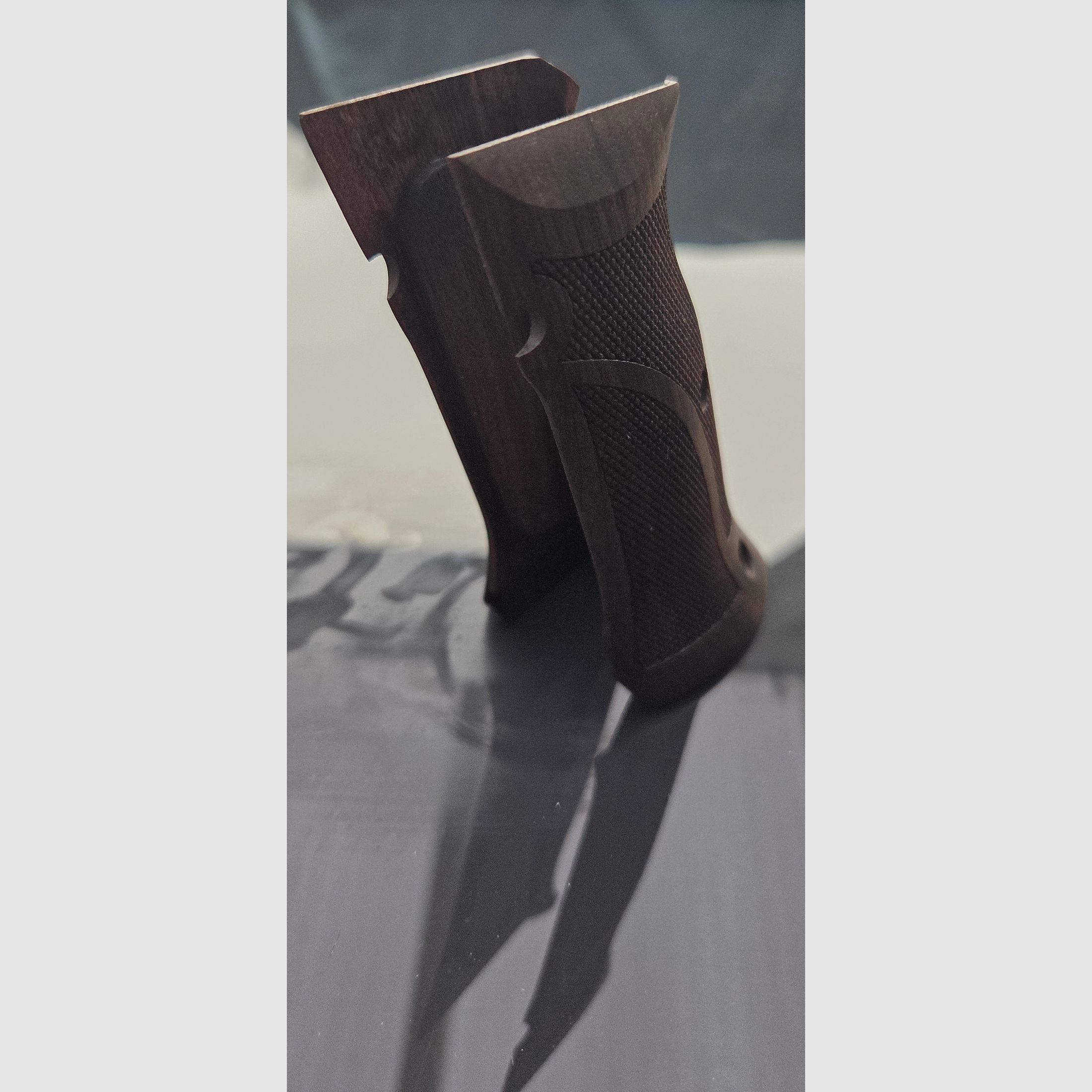 Griffschalen Holz CZ Taipan , Viper, Sport 2, Shadow 1 - Sport Nussbaum