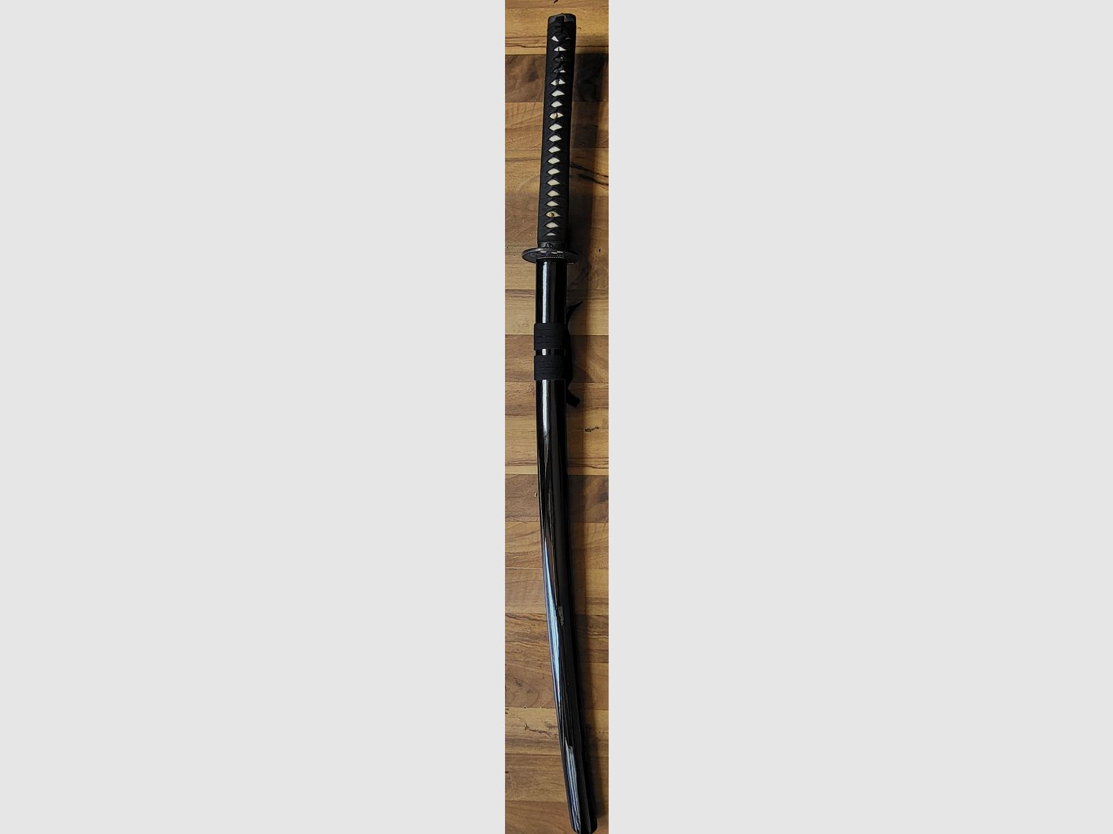 Katana samurai sword by Johnn Lee with forged blade