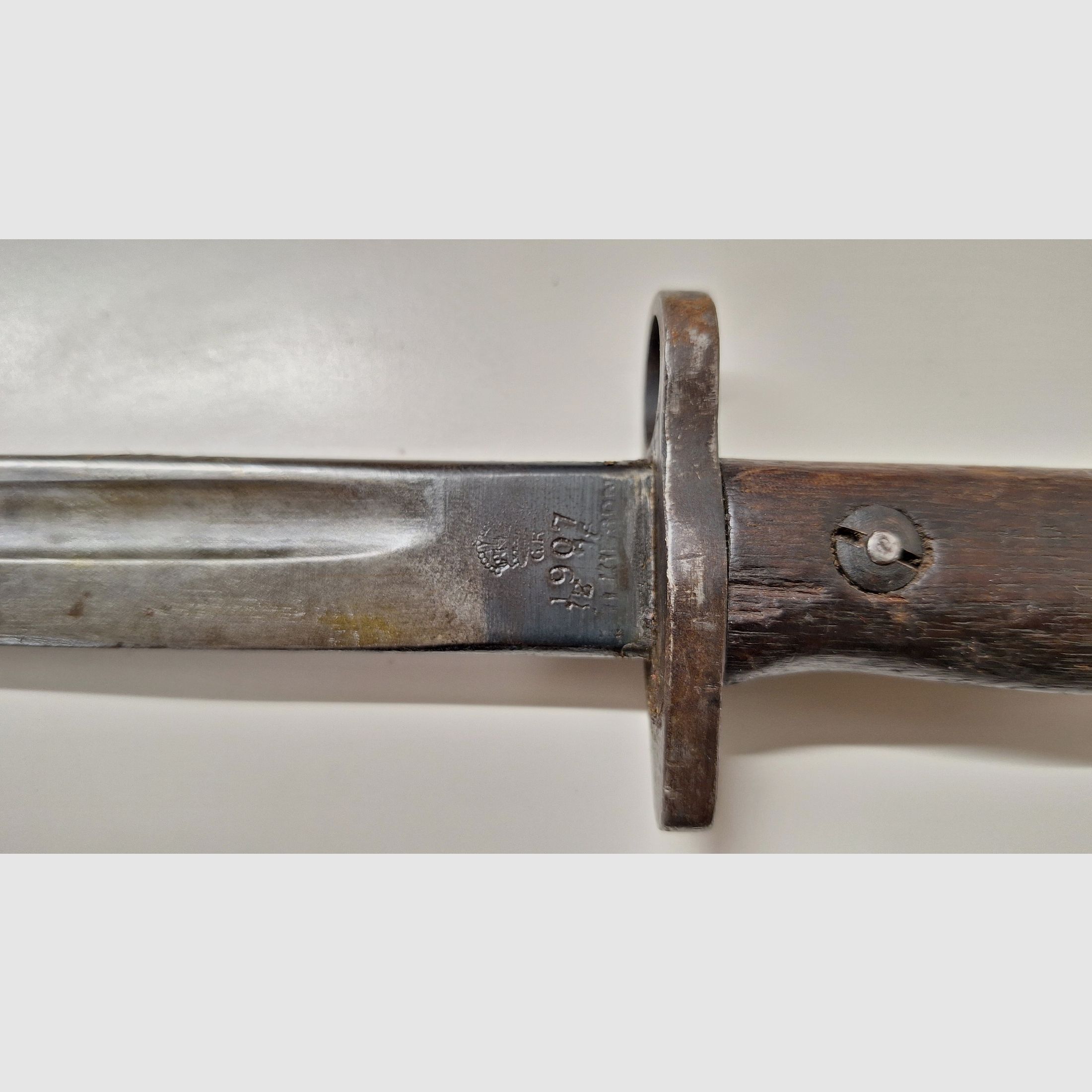 Wilkinson 1907 Pattern Bajonett Leder Scheide in Arsenalfett Seitengewehr