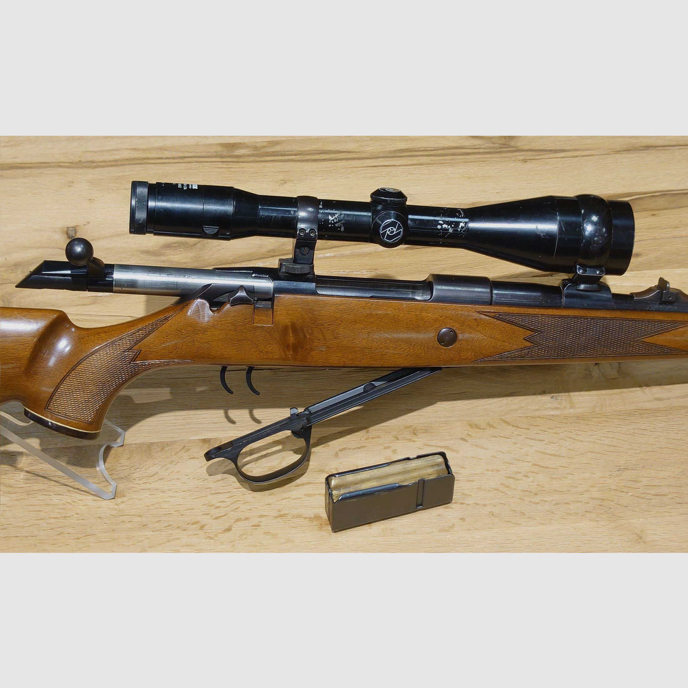 Repeater rifle Voere Titan II cal. 8x68S