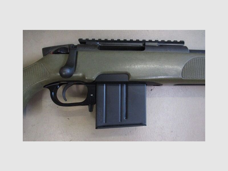 Scharfschützengewehr Sniper Steyr SSG69 mit Aluumbausatz auf AICS Magazine SSG69