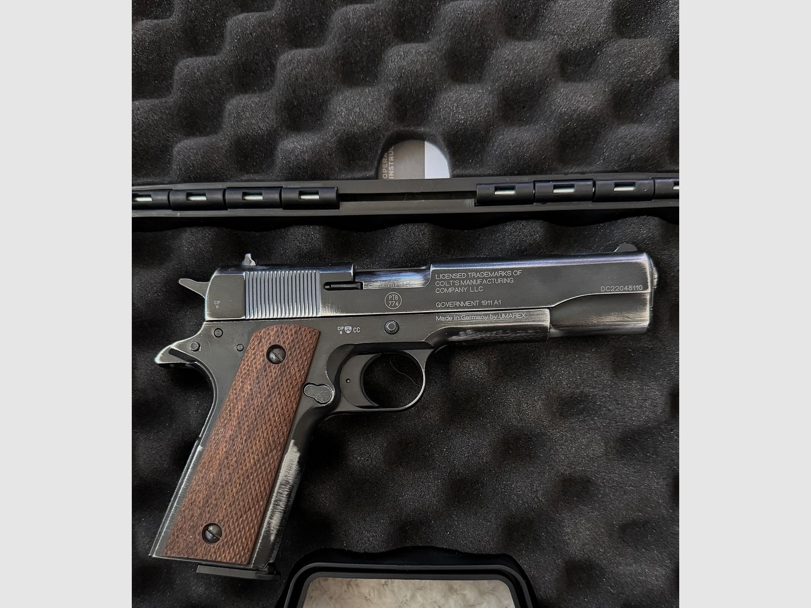 Colt Government 1911 A1 pistola a salve 9 mm P.A.K finitura antica con impugnature in legno NUOVA
