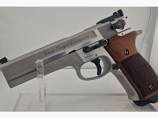 Smith & Wesson Target Champion