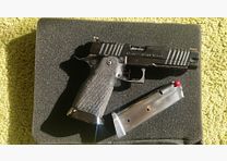 Like new - Infinity 2011, 5" barrel, .40 S&W, semi-automatic pistol for IPSC sport