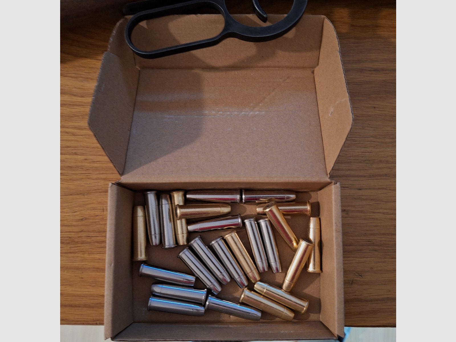 Co2 Cowboy Rifle Legends inkl. Koffer mit Schloss 4,5 mm BB und 4,5 mm Diabolo 34 Ladehülsen insgesamt!