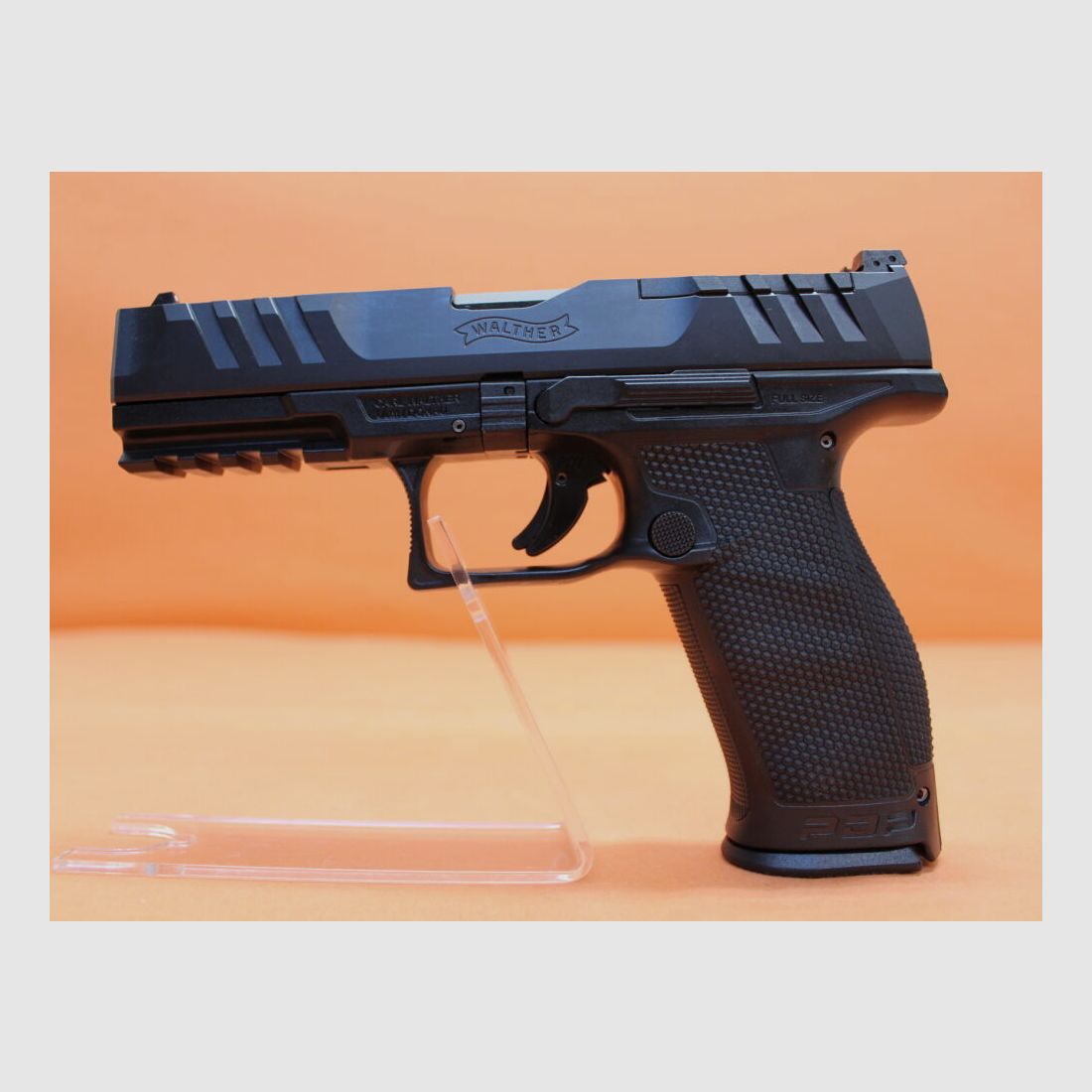 Walther Ha.Pistol 9mm Luger Walther PDP Full Size 4.5" Polygon barrel/ Optics Ready/ (9mm Para/ 9x19)