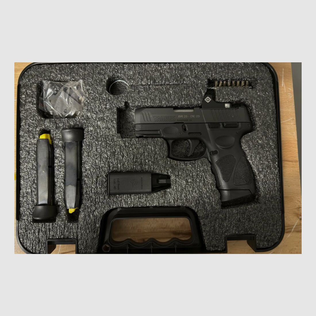 Taurus G3C with RedDot 9mm Luger