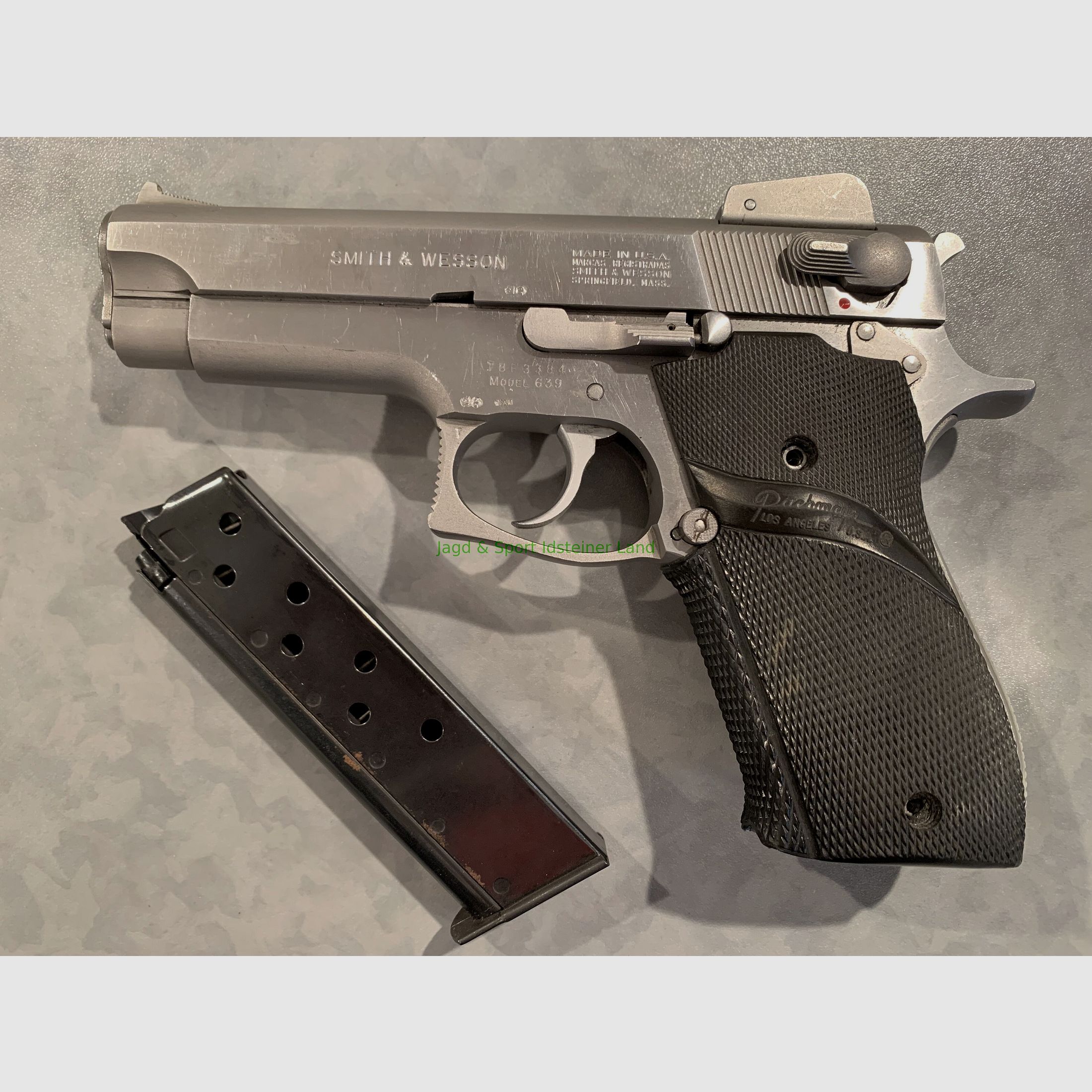 Smith & Wesson Mod 639. - All-steel weapon -