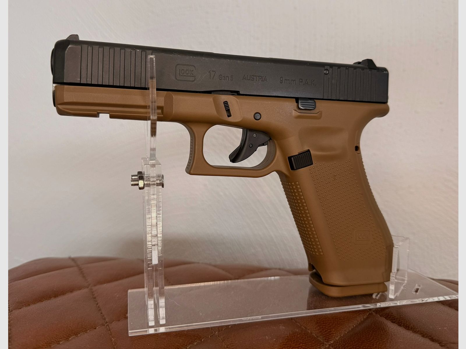 Glock 17 Gen5 P.A.K. BLK-COY 9mm