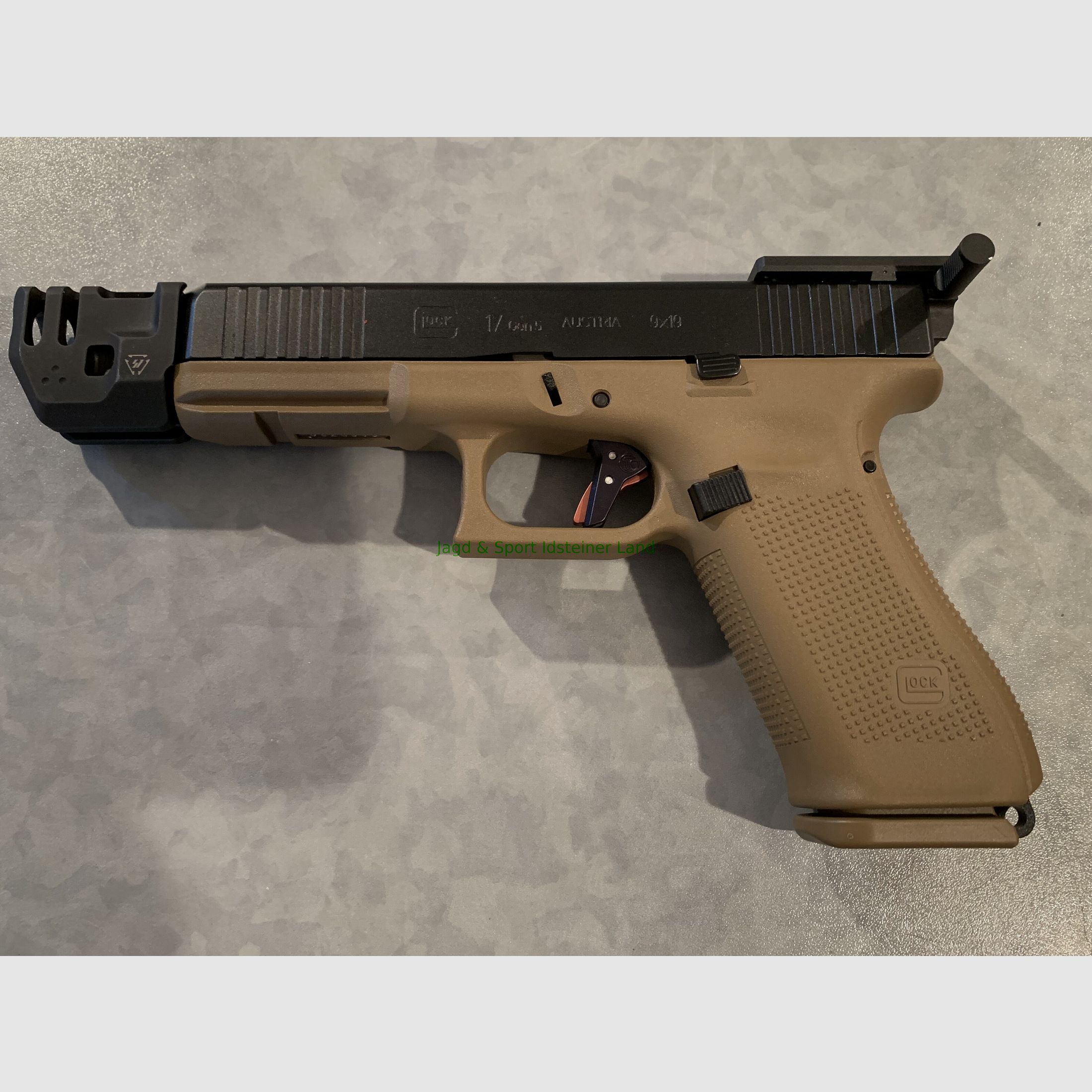 Glock G17 Gen5 FR incl. Tuningpakket van Strike Industries & Timney