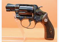 Revolver Smith & Wesson .38Special Smith&Wesson/ S&W 36-10 brunie/ durcie coloré, canon de 1 7/8"/ plaquettes en bois