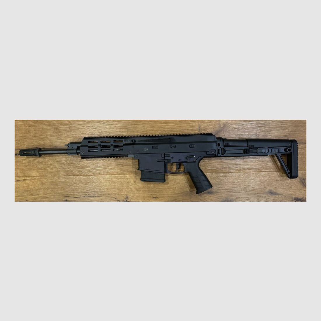 Brügger & Thomet APC308 PRO Carbine mit optionalem RBS QDM Schalldämpfer