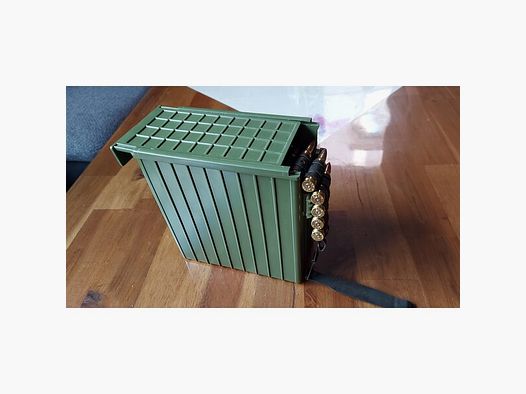 100x Deko .308 auf Zerfallgurt mit Gurtbox