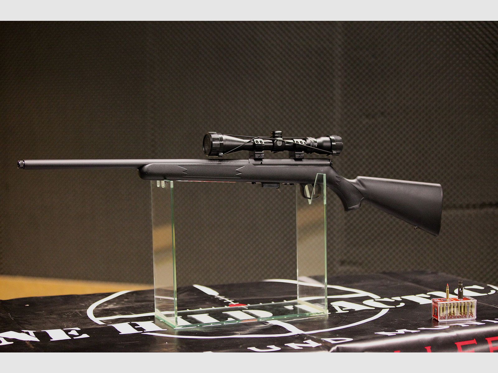 Savage 93R17FV TB Varmint, afbeelding 3 van 6