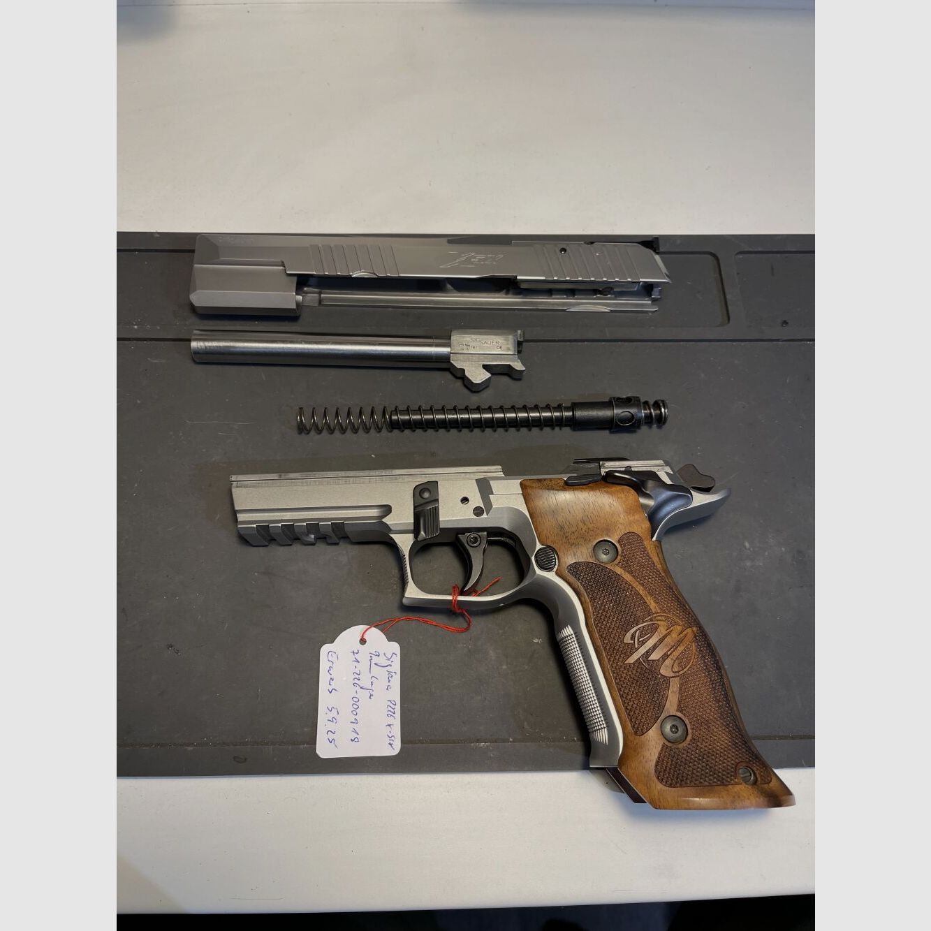 Sig Sauer P226 X-Six Classic