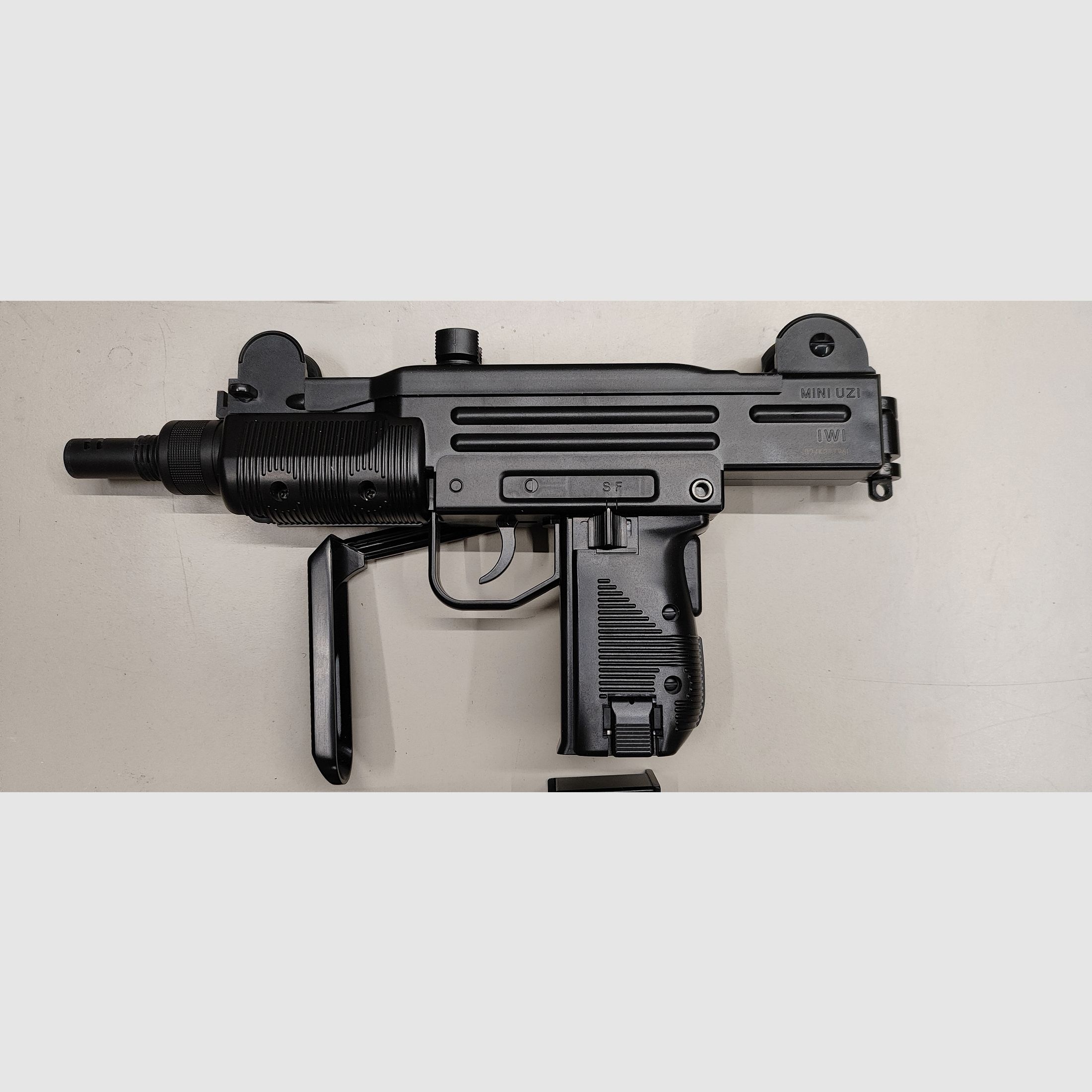 IWI UZI submachine gun CO2 4.5mm BB steel or plastic