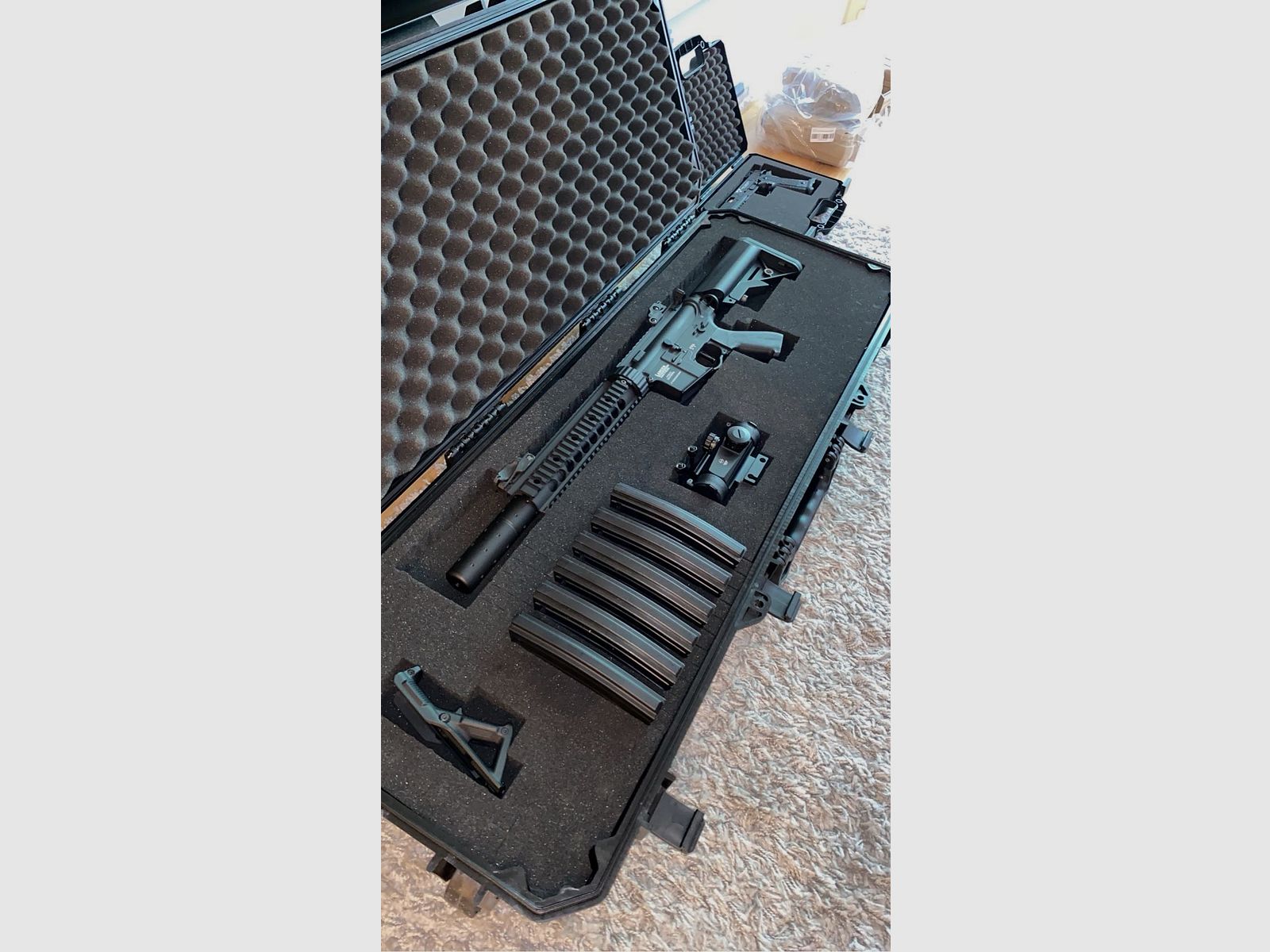 Airsoft Waffen und Equipment