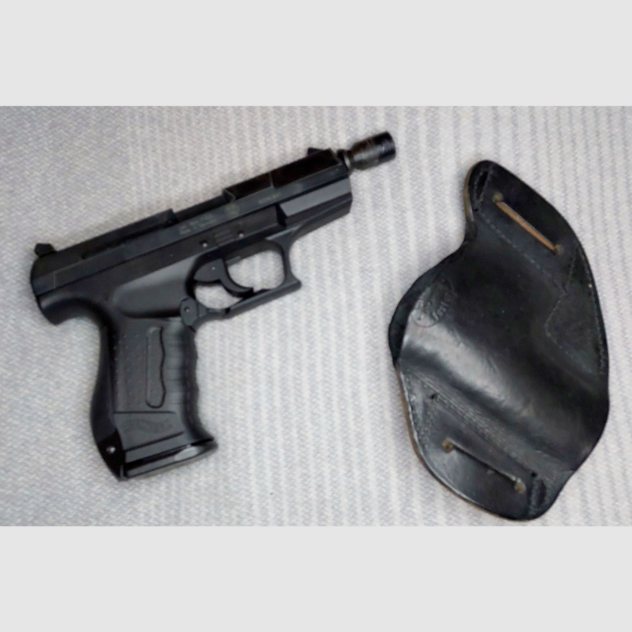 Walther P99 Schreckschuss Pistole 9mm P.A.K. (PTB 762) P 99 mit Foster Lederholster