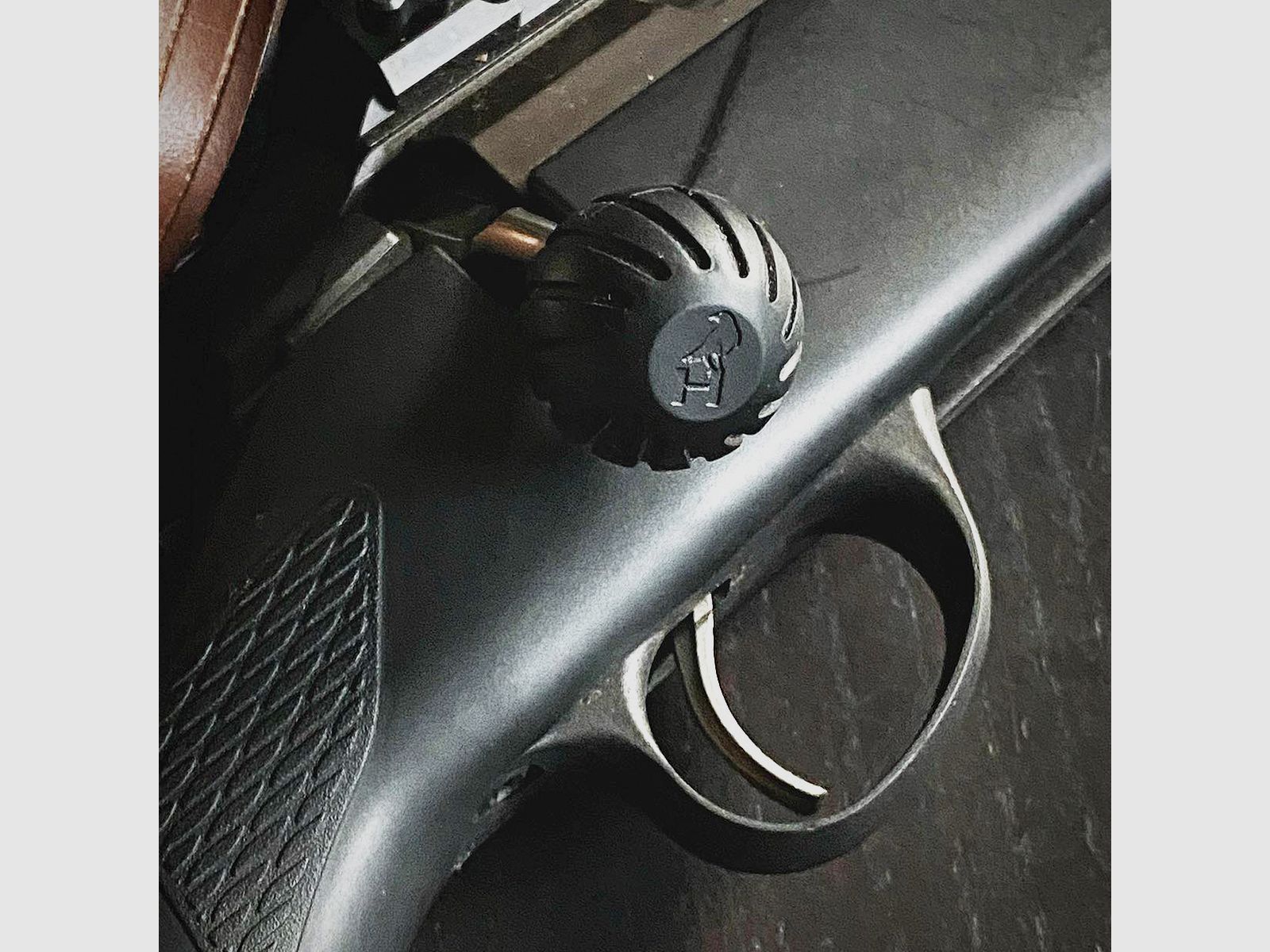 HUNTTECH Kammergriffkugel aus Gummi, schwarz