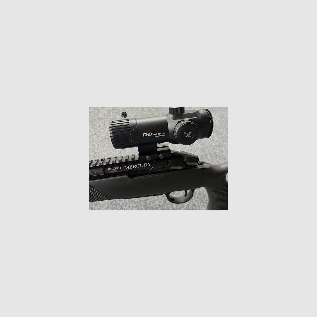 Mercury Rover G2 Thumbhole .308 Win. mit Jaki Schalldämpfer und DDoptics RedDot MAG 1-4x22