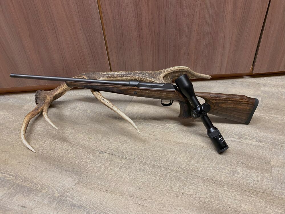 Sauer 101 GTI, con Blaser B2 2-12x50 iC S, con riel