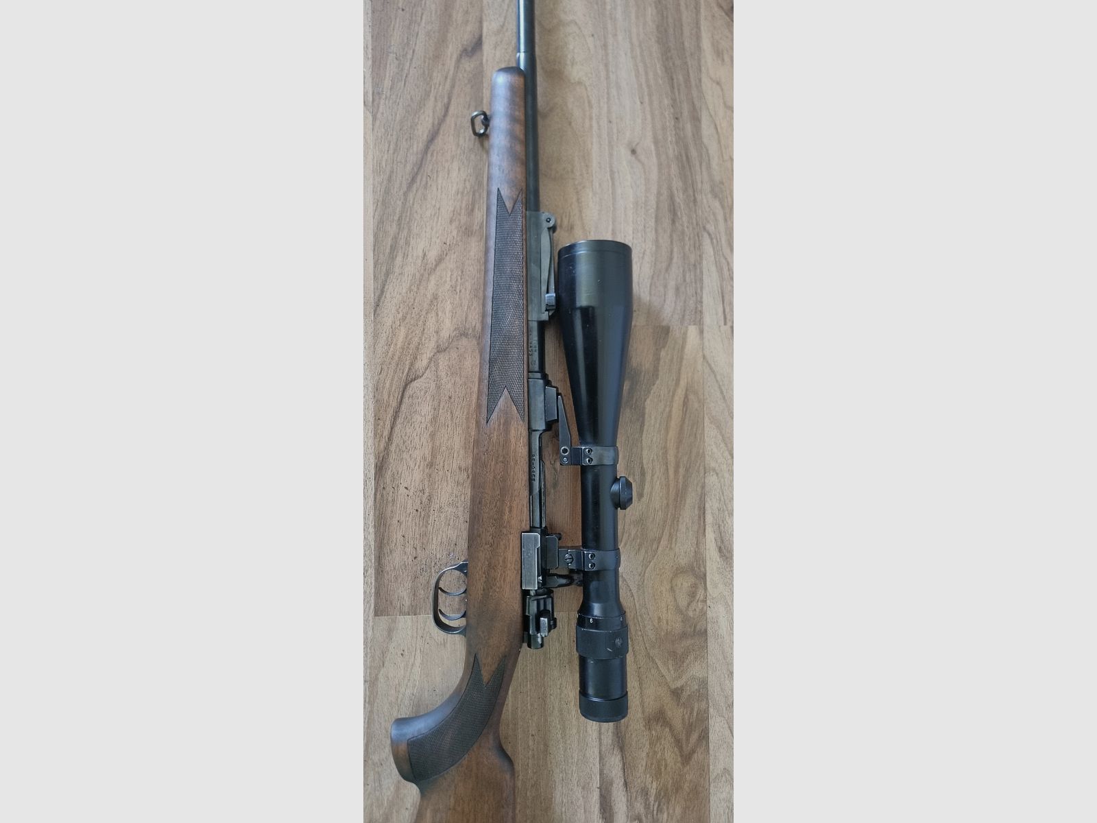Voere Kufstein Mod. 98 met Docter Optiek VZF 3-12 x 56 M
