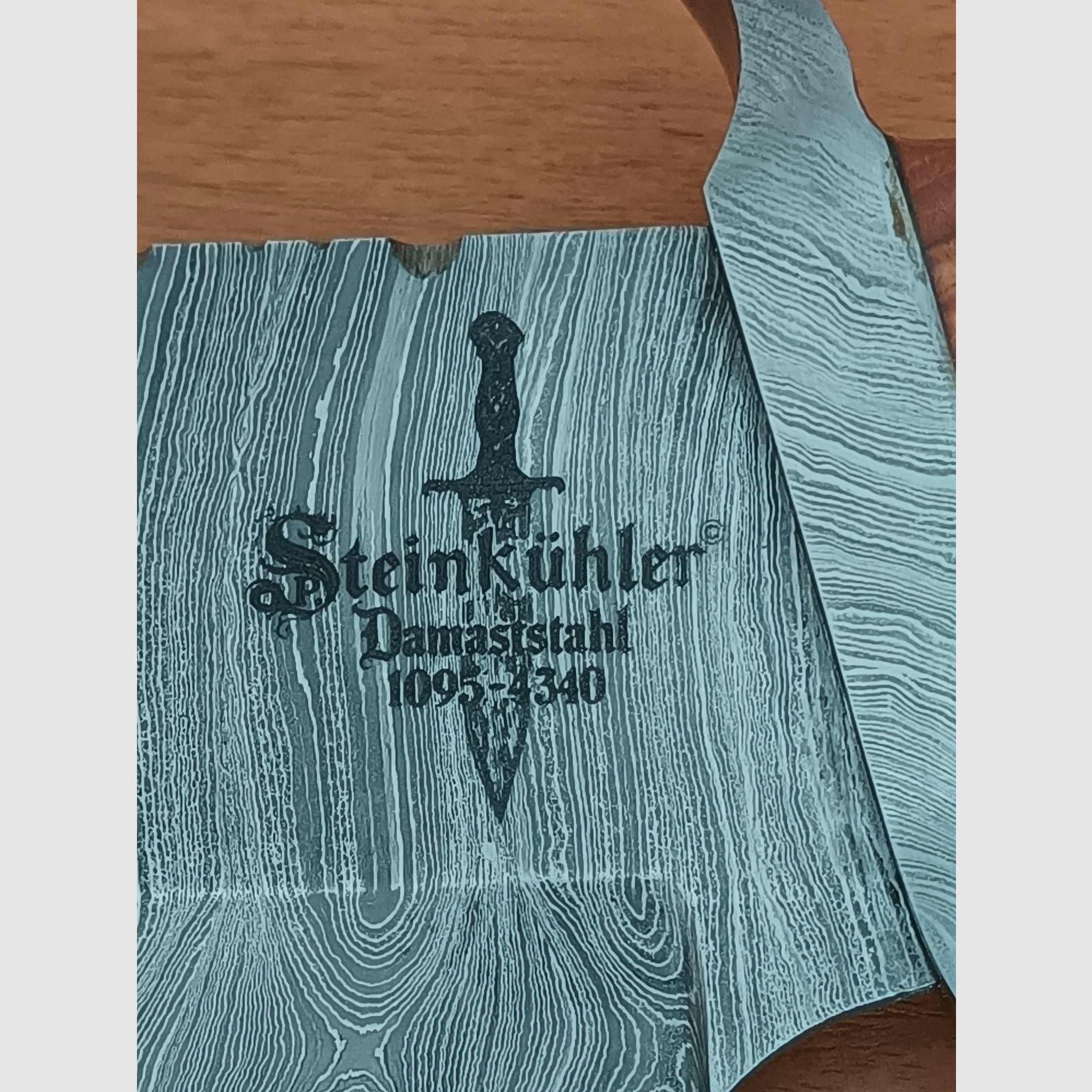 Damascus Hunting Bowie Knife – Limited Edition (Only 3 Pieces) New!